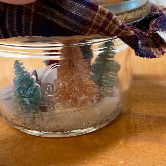 Winter Wonderland Christmas Toy Soldier Mini Snow Globe Scene Christmas Decor - Picture 3 of 7